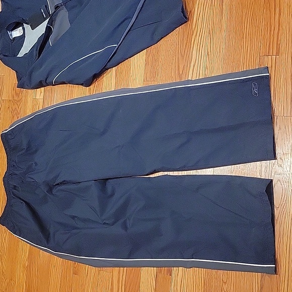 Reebok Activewear 2 piece set. Size XL. New with tags. - Picture 3 of 7